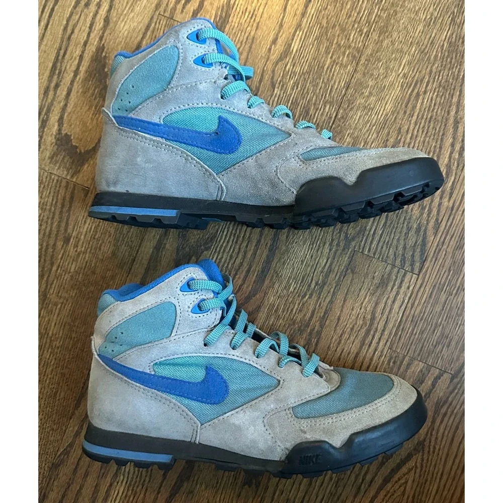 Nike ACG Caldera Vintage Womens Suede Boots Blue Grey Hiking 920305-SE 7.5